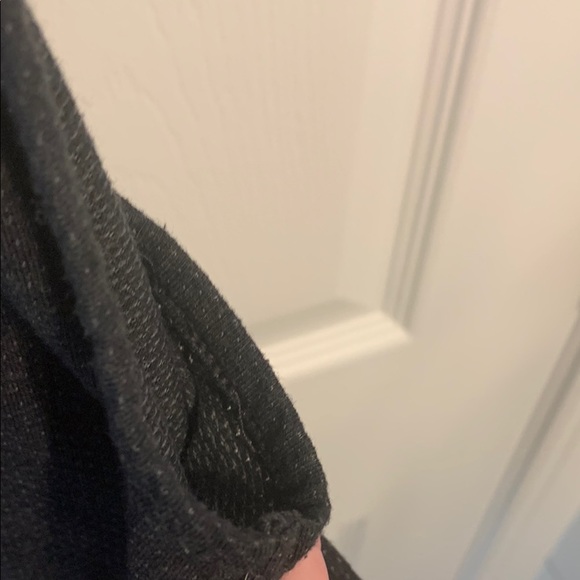 Under Armour Women's Black Tank Top Size M Workouts athletic running - Picture 5 of 6